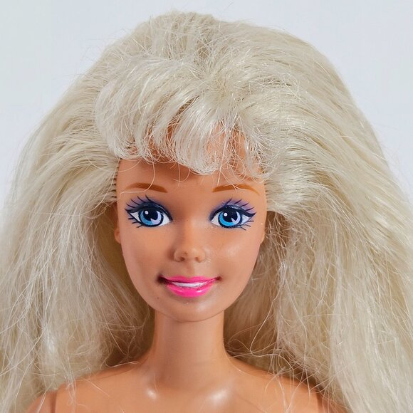 Sweetheart Barbie 1997 I Love Barbie Doll #18608 Blonde Hair Blue Eyes Nude - Picture 2 of 6